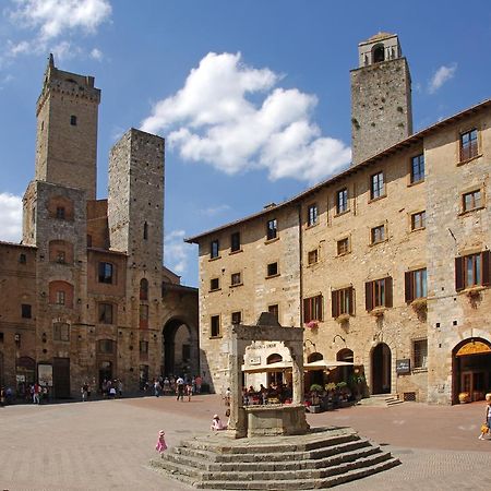 Hotel Leon Bianco San Gimignano Esterno foto