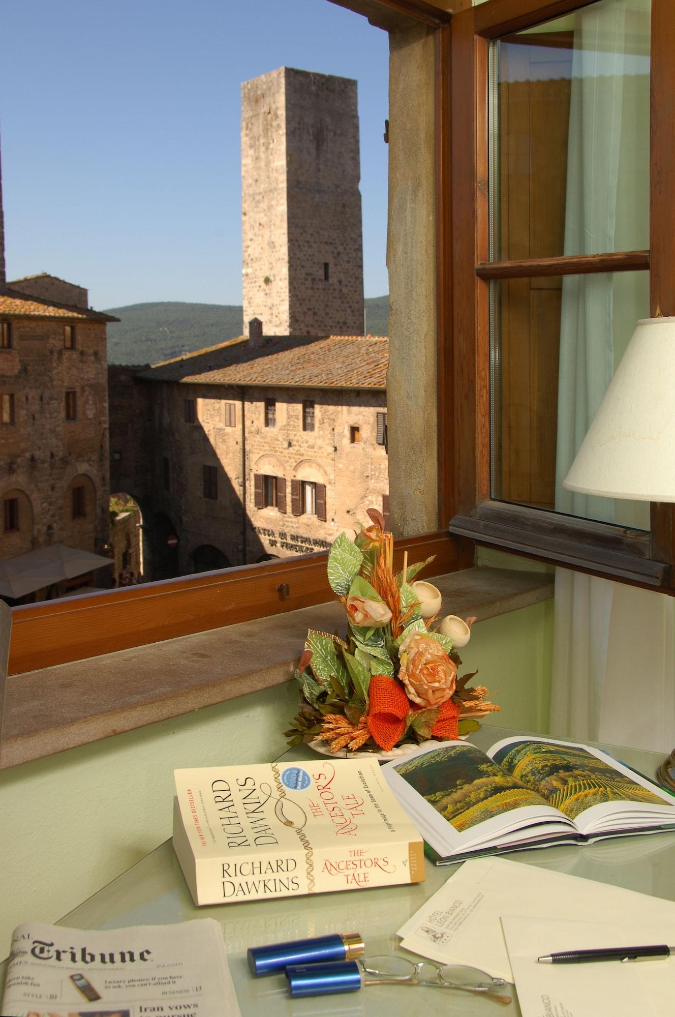 Hotel Leon Bianco San Gimignano Esterno foto