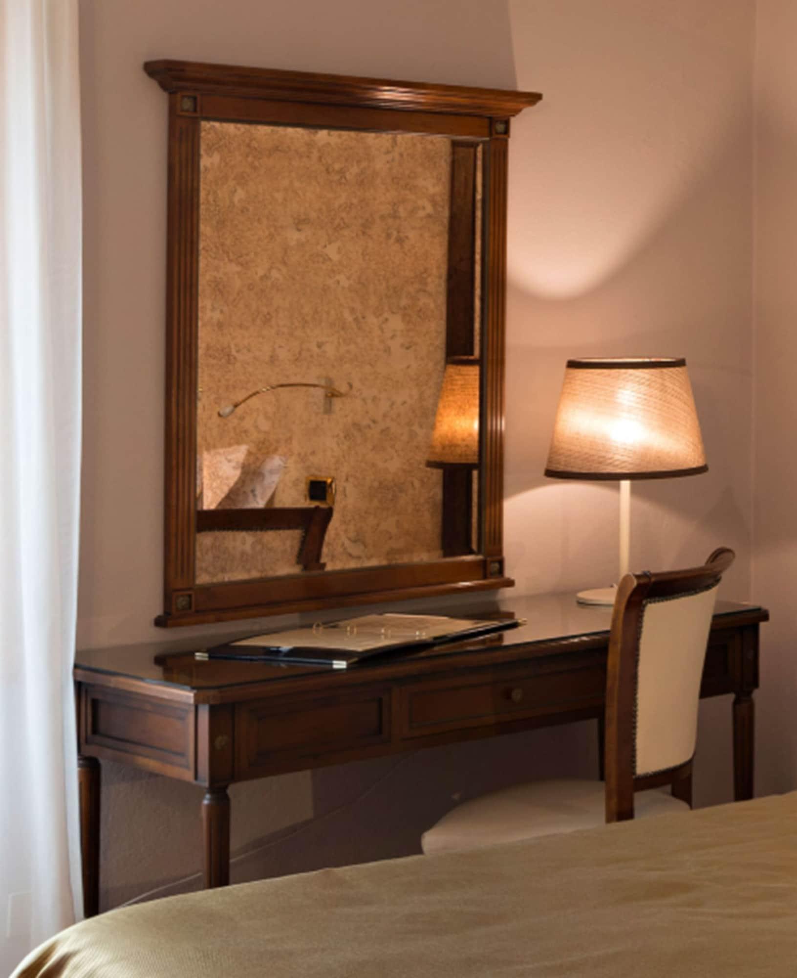 Hotel Leon Bianco San Gimignano Esterno foto