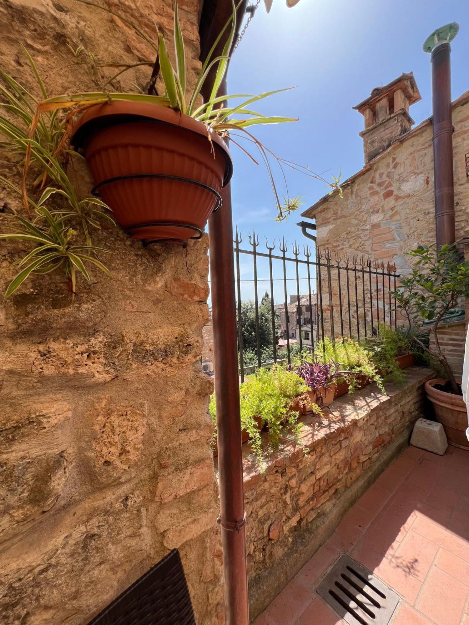 Hotel Leon Bianco San Gimignano Esterno foto