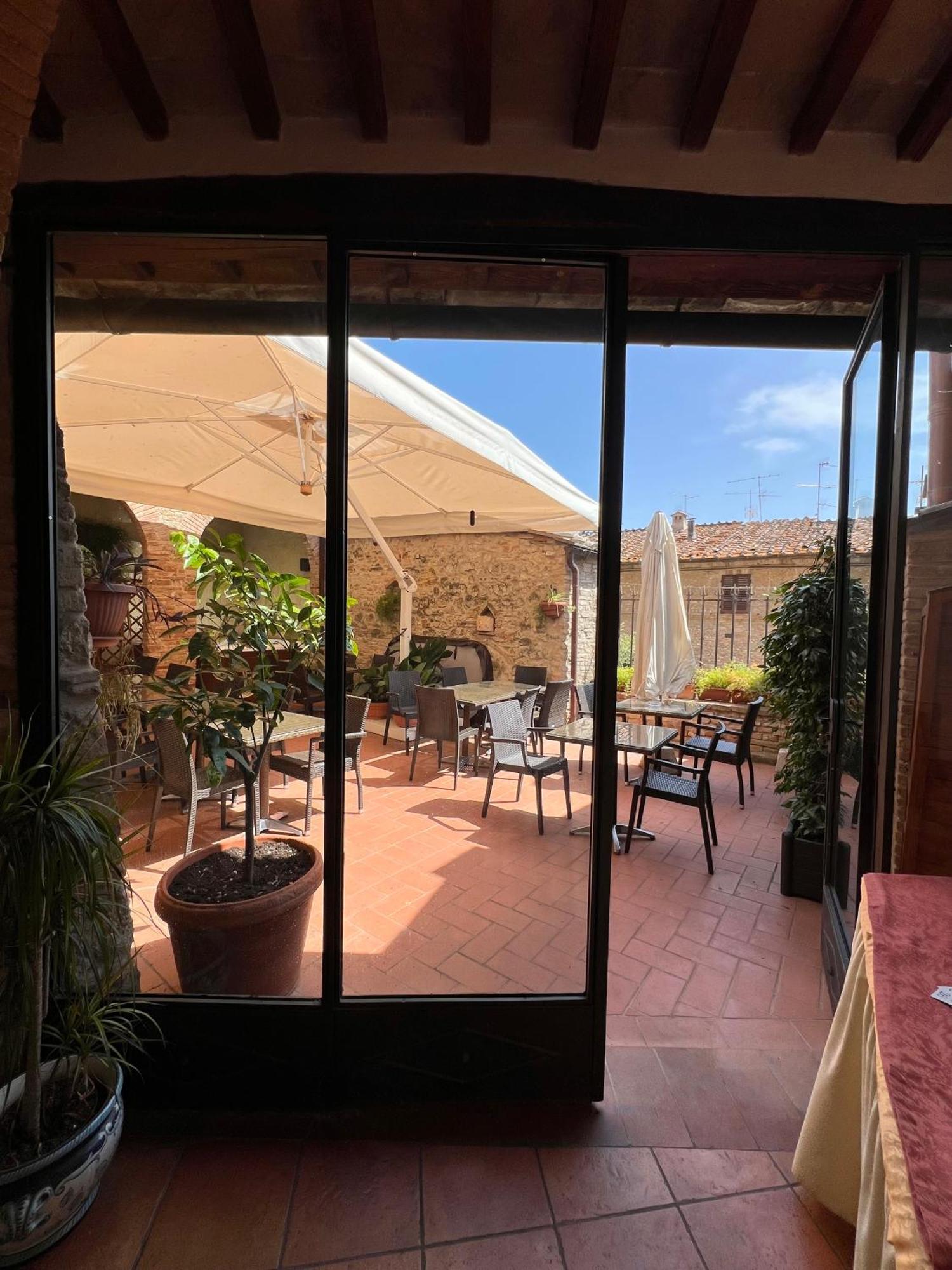 Hotel Leon Bianco San Gimignano Esterno foto