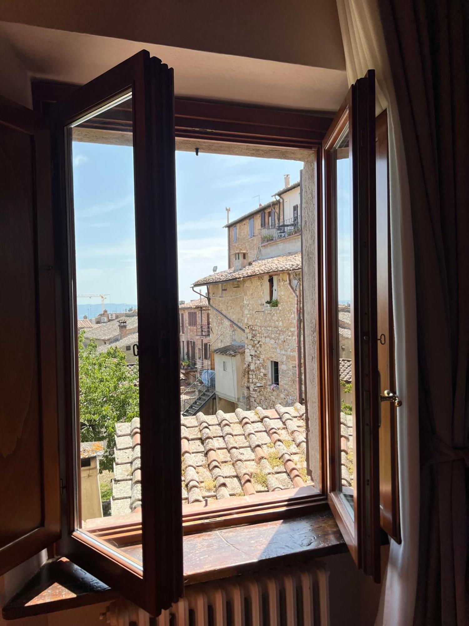 Hotel Leon Bianco San Gimignano Esterno foto
