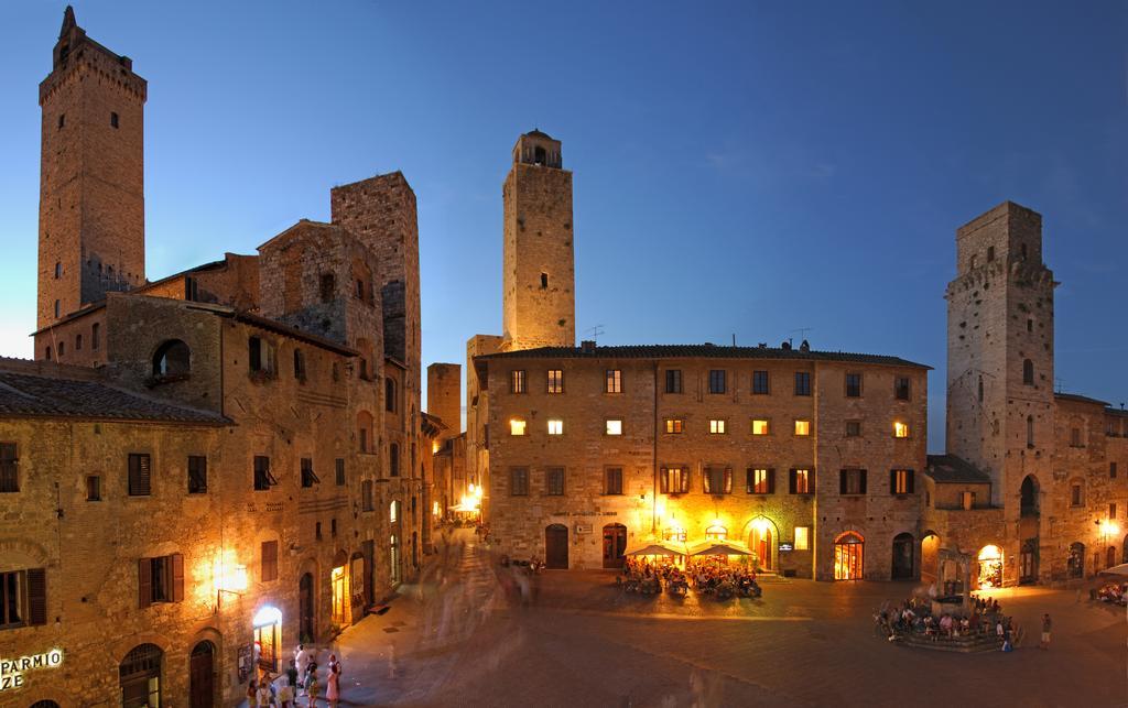 Hotel Leon Bianco San Gimignano Esterno foto